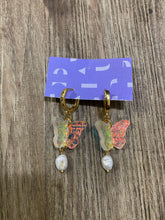 Load image into Gallery viewer, DConstruct eco resin earrings