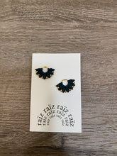 Load image into Gallery viewer, Macrame Earrings