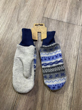 Load image into Gallery viewer, Nooks mitts (6-10 years)