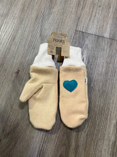Load image into Gallery viewer, Nooks mitts (6-10 years)