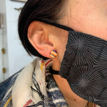 Load image into Gallery viewer, Circle Skateboard Earring