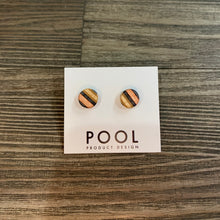 Load image into Gallery viewer, Circle Skateboard Earring