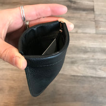 Load image into Gallery viewer, Pinch Pouch