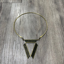 Load image into Gallery viewer, Eye of Needle Pendant Collar