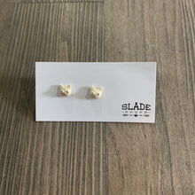 Load image into Gallery viewer, Porcelain Kitty Studs