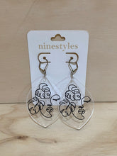 Load image into Gallery viewer, Statement earrings
