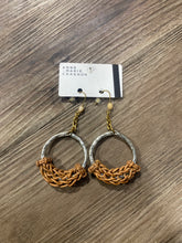 Load image into Gallery viewer, Sunayama Earrings
